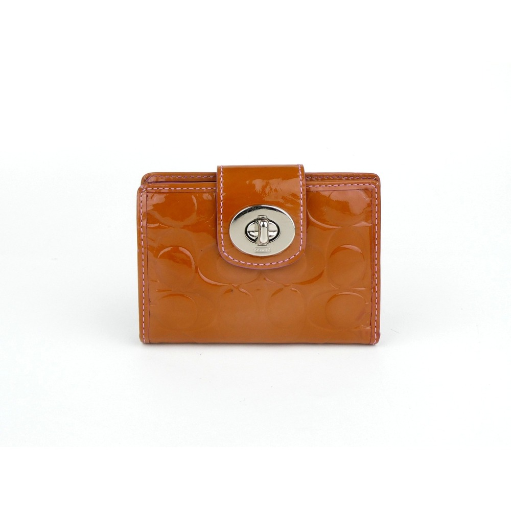 Coach Signature Embossed Patent Leather Turn Lock Medium Bifold Wallet F43585
